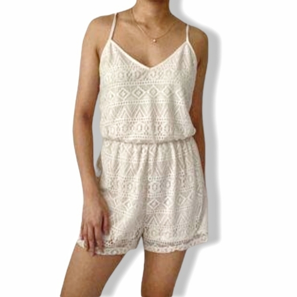 No Comment. - White Lace Sleeveless Romper - Picture 1 of 14